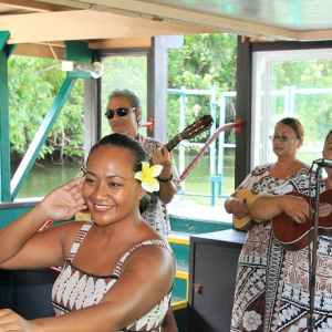 Boat Tour Entertainers