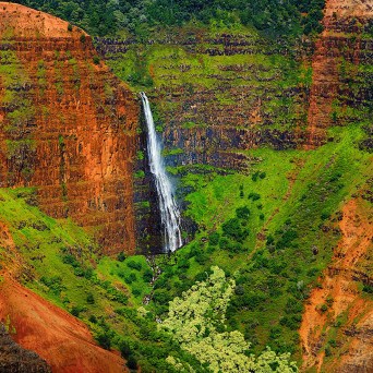 Waimea Canyon Falls