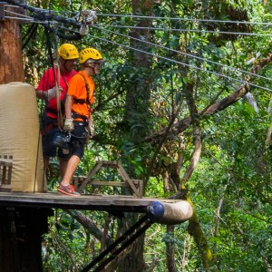 Kohala zipline with people