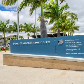 pearl harbor historic sites sign