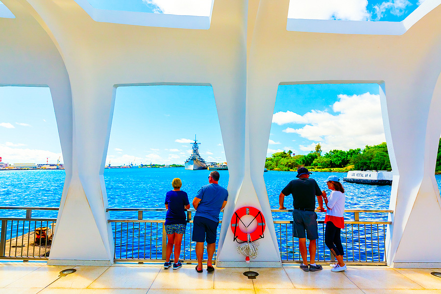 USS Arizona Memorial and Battleship Missouri