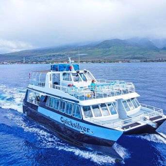 a small boat in a body of water