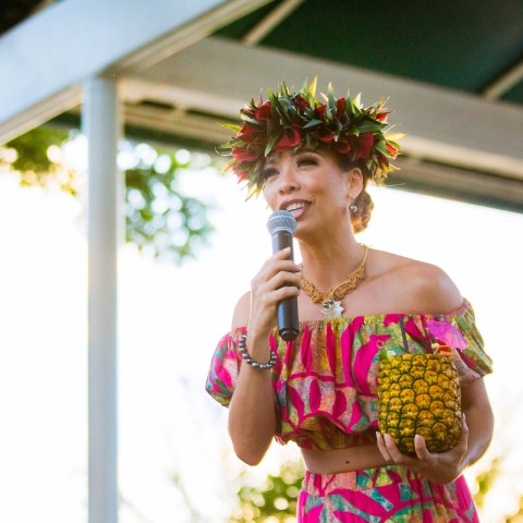 ka moana luau - hostess