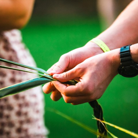 ka moana luau - weaving