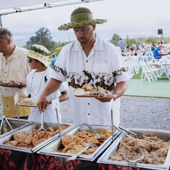 Mauka Warriors Food - Buffet Line 02