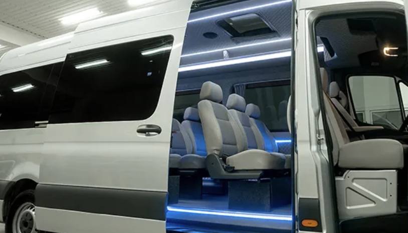 What Private Tours Typically Offer